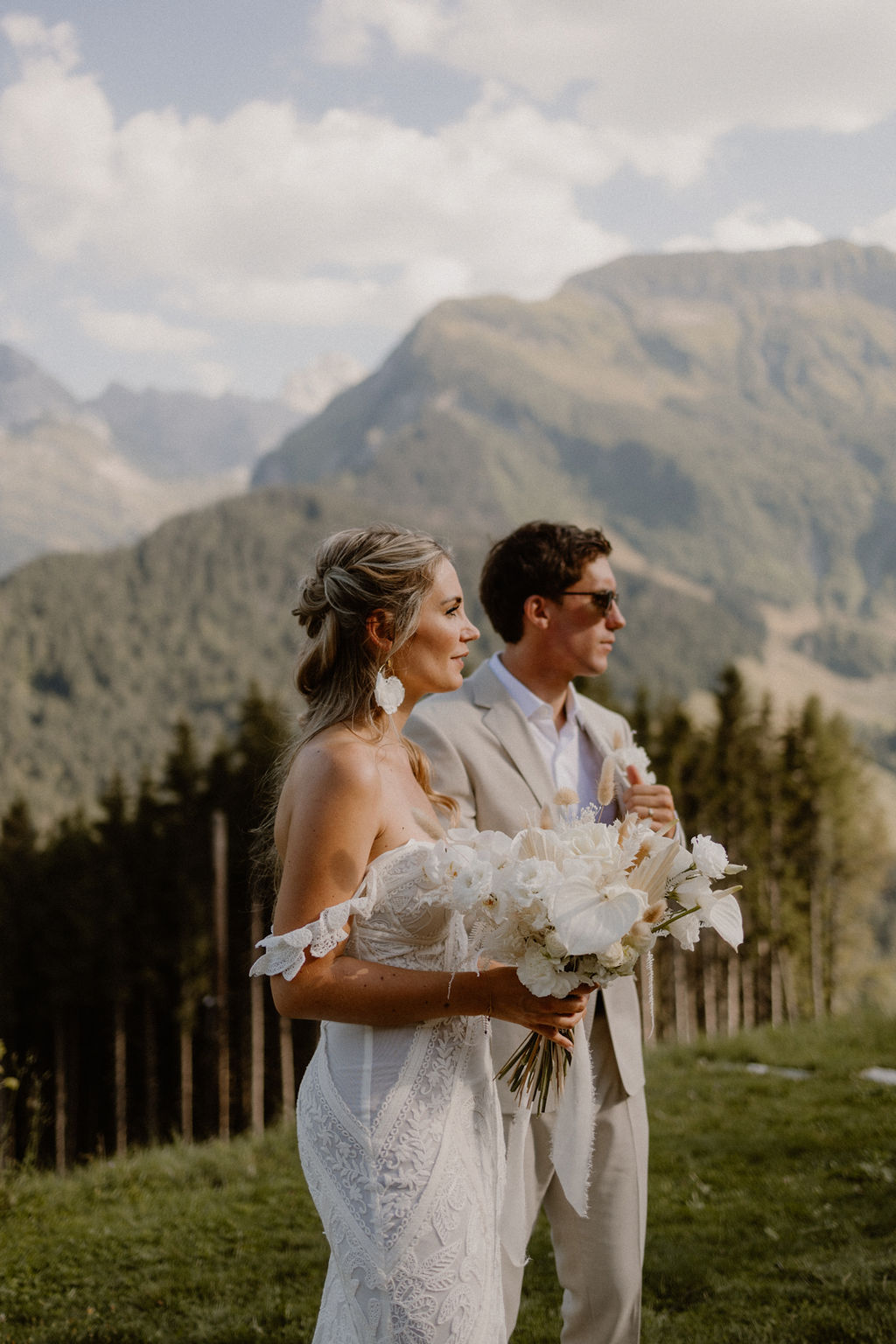 Mariage d'été en Haute-Savoie au Gite du Passant - Audrey + Adrien - Blog Mariage Madame C