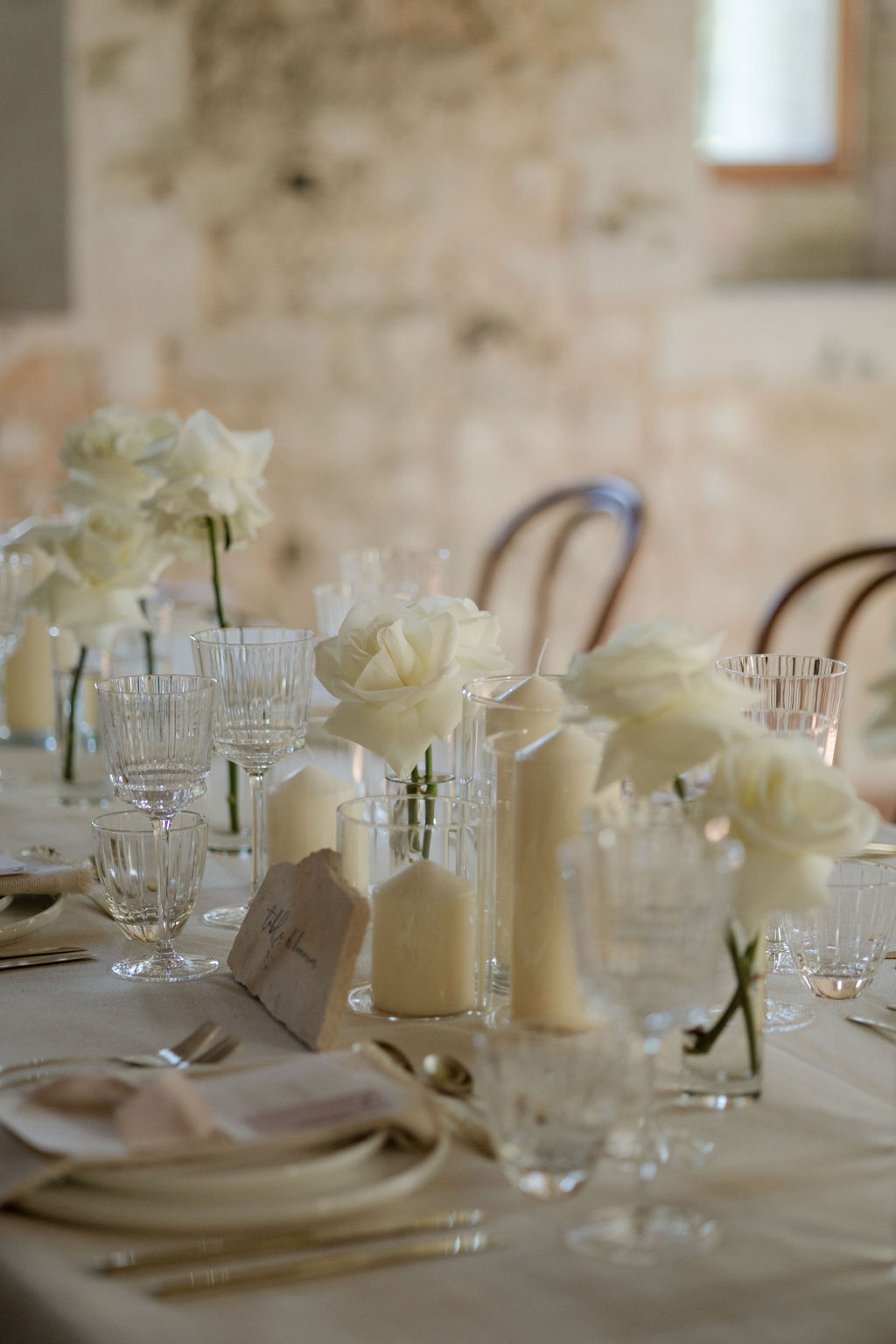 Mariage en Normandie à l'Abbaye Notre-Dame de Fontaine-Guérard - Charline + Florian - Blog Mariage Madame C